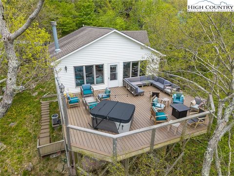 Photo of 114 Spruce Hollow Road, Beech Mountain, NC 28604 (MLS # 257697)