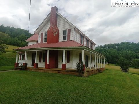 Photo of 1558 Hartzog ford Road, West Jefferson, NC 28643 (MLS # 256262) Photo of 1558 Hartzog ford Road, West Jefferson, NC 28643 (MLS # 256262)