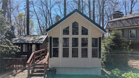 Photo of 20 Twintree Lane, Newland, NC 28657 (MLS # 261219)