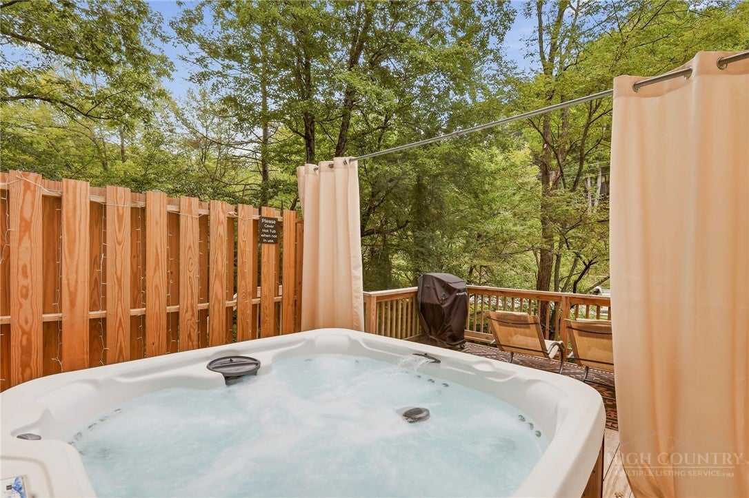 158 River View Lane