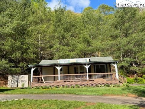Photo of 108 Finch Way, West Jefferson, NC 28694 (MLS # 256113)