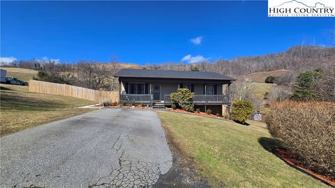 Photo of 125 Benfield Drive, Jefferson, NC 28640 (MLS # 259911)