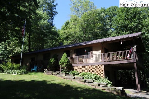 Photo for 464 Windy Acres Ridge Road