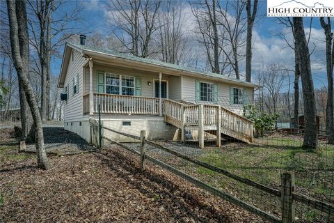 Photo of 484 Roxanna Street & Lot St, Boone, NC 28607 (MLS # 247806)