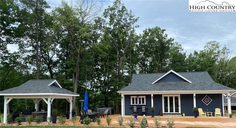 Photo of 113 Laurel Branch Court, Roaring Gap, NC 28668 (MLS # 253662) Photo of 113 Laurel Branch Court, Roaring Gap, NC 28668 (MLS # 253662)