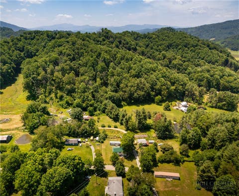 Homes For Sale - 121 & 150 Johns Lane<br/> Zionville, NC 28698