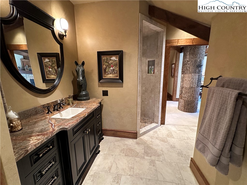 Banner Elk, North Carolina 28604, United States, 4 Bedrooms Bedrooms, ,5 BathroomsBathrooms,Residential,Active,66606