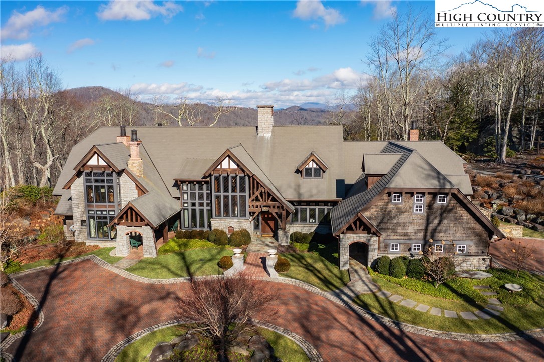 Banner Elk, North Carolina 28604, United States, 4 Bedrooms Bedrooms, ,5 BathroomsBathrooms,Residential,Active,66606