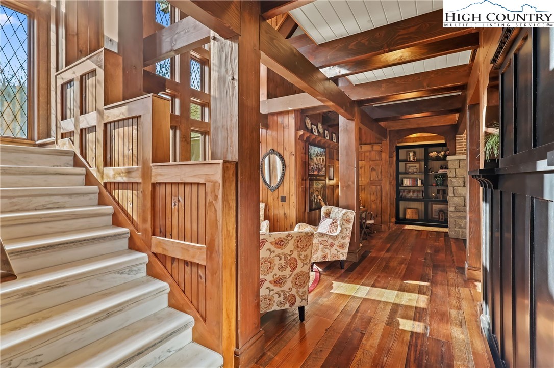 Banner Elk, North Carolina 28604, United States, 4 Bedrooms Bedrooms, ,5 BathroomsBathrooms,Residential,Active,66606