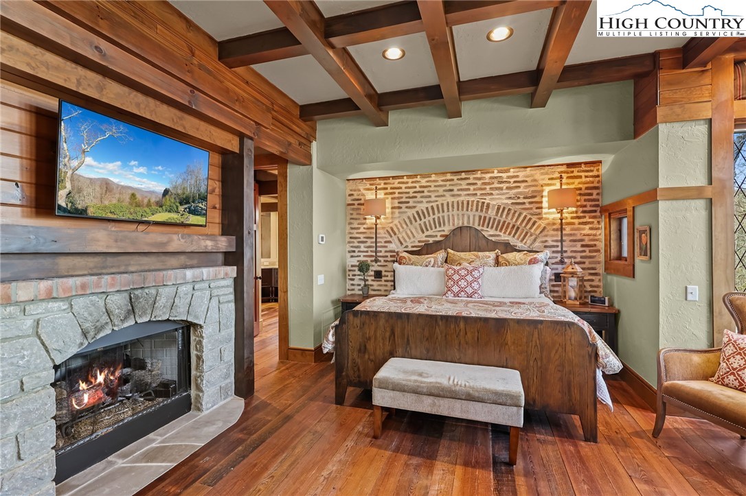 Banner Elk, North Carolina 28604, United States, 4 Bedrooms Bedrooms, ,5 BathroomsBathrooms,Residential,Active,66606