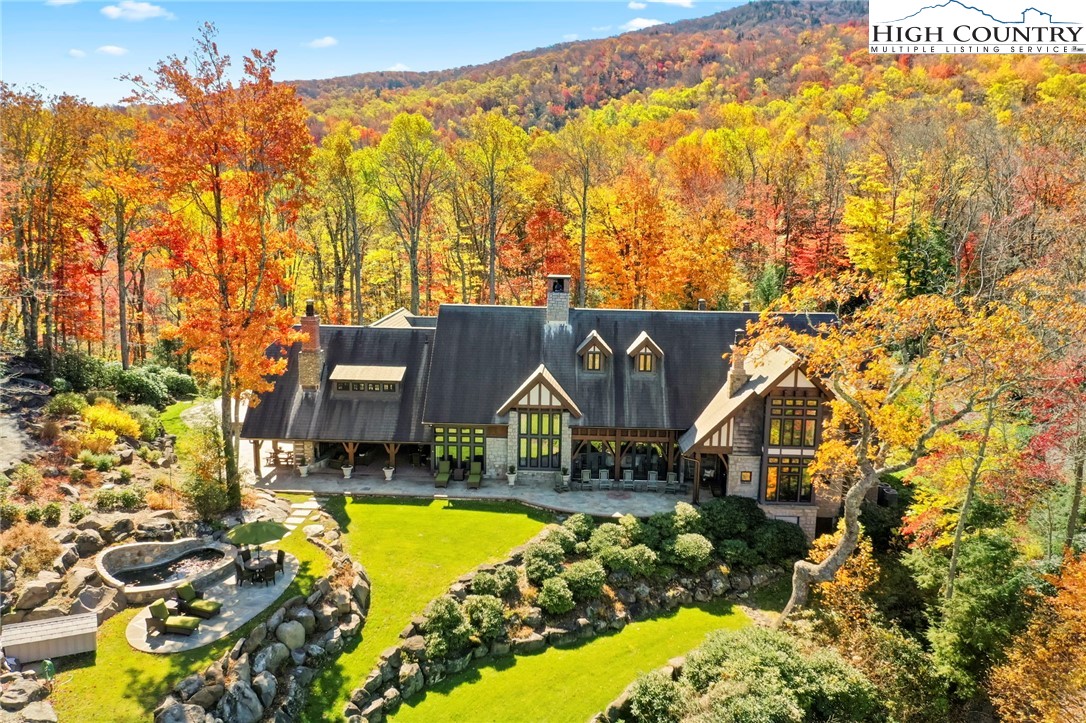 Banner Elk, North Carolina 28604, United States, 4 Bedrooms Bedrooms, ,5 BathroomsBathrooms,Residential,Active,66606