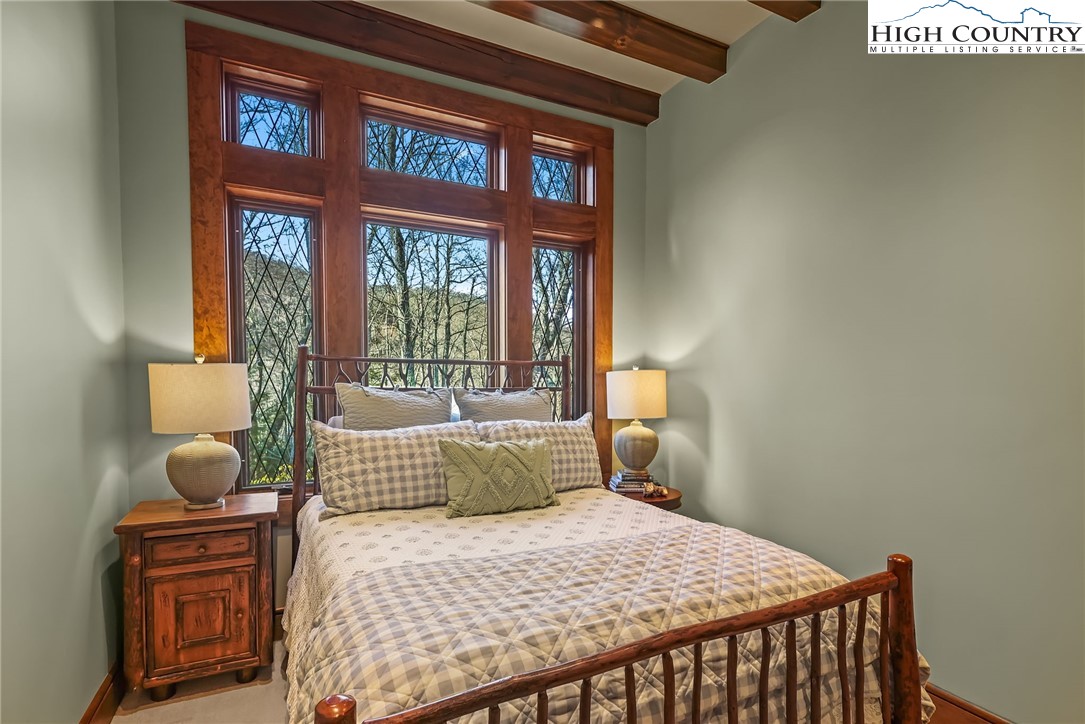 Banner Elk, North Carolina 28604, United States, 4 Bedrooms Bedrooms, ,5 BathroomsBathrooms,Residential,Active,66606