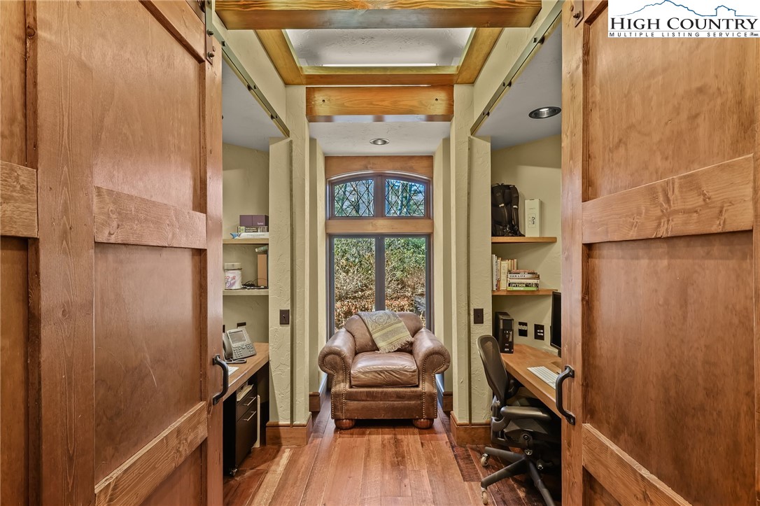 Banner Elk, North Carolina 28604, United States, 4 Bedrooms Bedrooms, ,5 BathroomsBathrooms,Residential,Active,66606