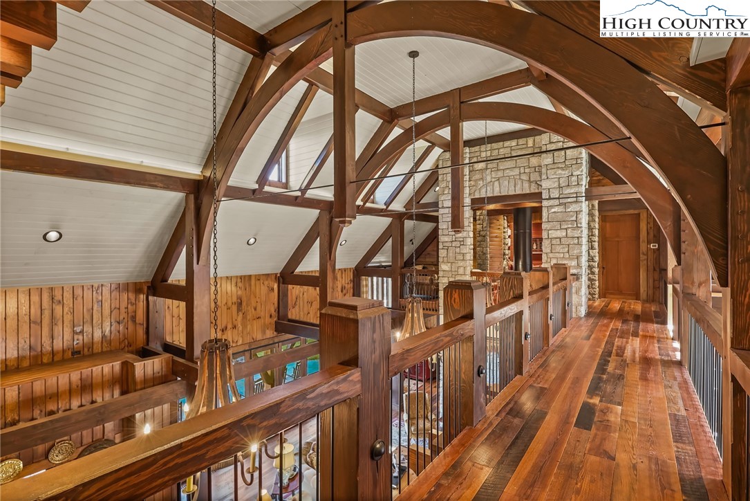 Banner Elk, North Carolina 28604, United States, 4 Bedrooms Bedrooms, ,5 BathroomsBathrooms,Residential,Active,66606