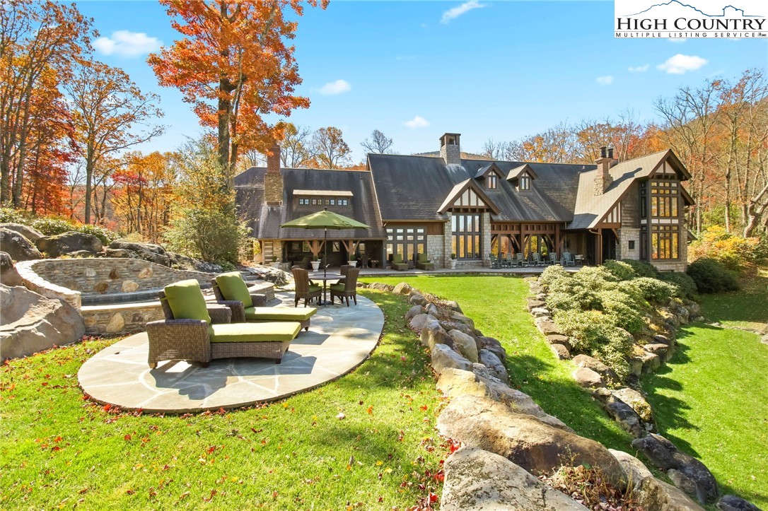 Banner Elk, North Carolina 28604, United States, 4 Bedrooms Bedrooms, ,5 BathroomsBathrooms,Residential,Active,66606