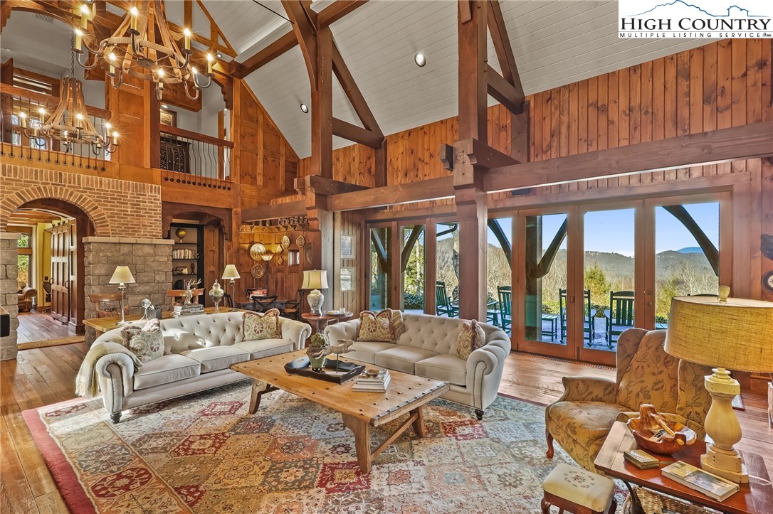 Banner Elk, North Carolina 28604, United States, 4 Bedrooms Bedrooms, ,5 BathroomsBathrooms,Residential,Active,66606