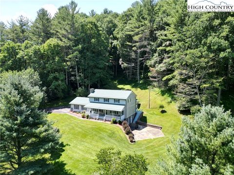 Photo of 581 N. Fork New River Road, Lansing, NC 28643 (MLS # 255816) Photo of 581 N. Fork New River Road, Lansing, NC 28643 (MLS # 255816)