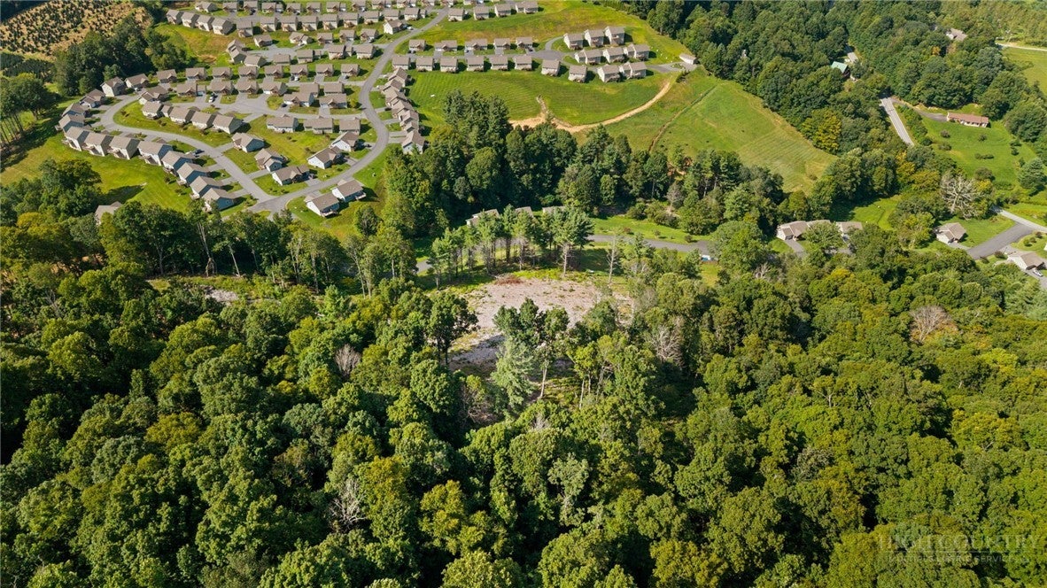 24 acres Sarah Court Lane