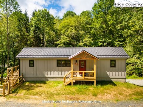 Photo of 490 Laurelwood Lane, Boone, NC 28607 (MLS # 258221)