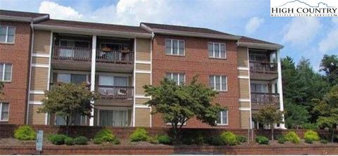 Photo of 116 Grand Boulevard, Boone, NC 28607 (MLS # 249747)