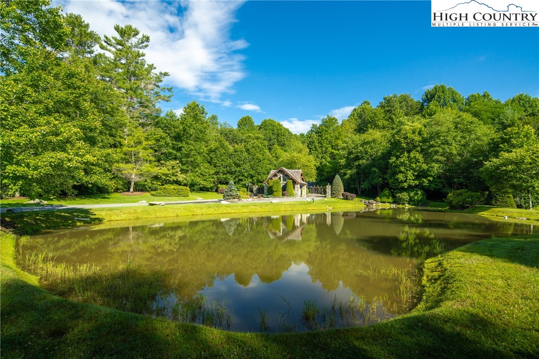 Boone, North Carolina, 28607, United States, 4 Bedrooms Bedrooms, ,5 BathroomsBathrooms,Residential,Active,1985858