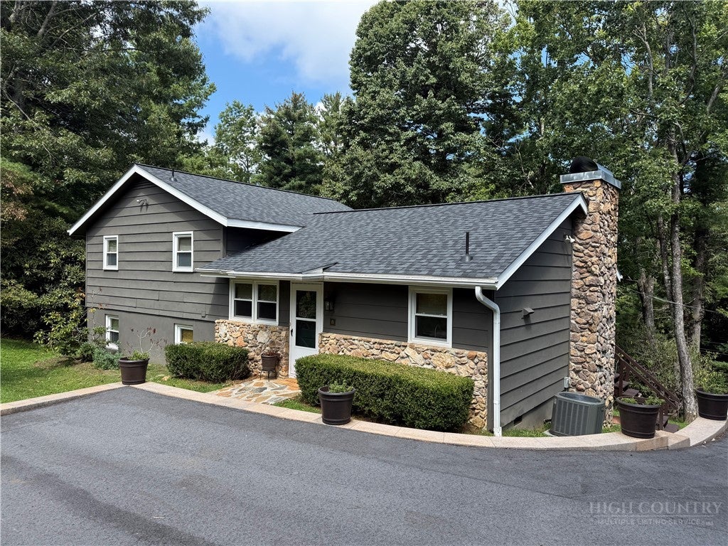 95 Pine Tree Drive