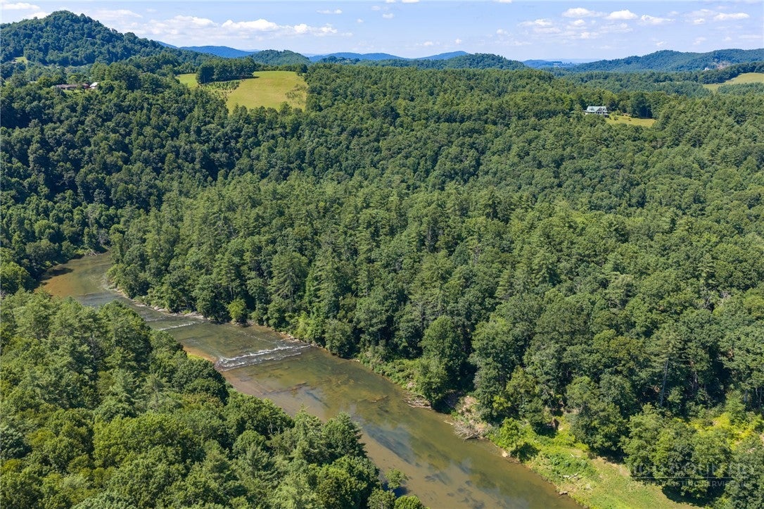 Lot 21 Bear Den Trail