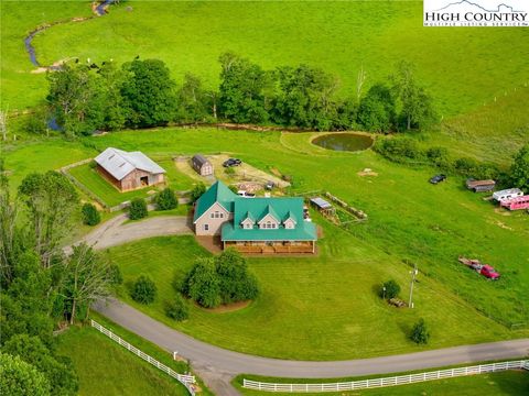 Photo of 369 Maple Avenue, West Jefferson, NC 28694 (MLS # 256039) Photo of 369 Maple Avenue, West Jefferson, NC 28694 (MLS # 256039)