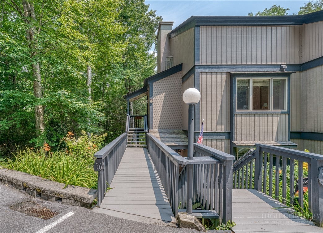 200 Glenwood Lane J-36