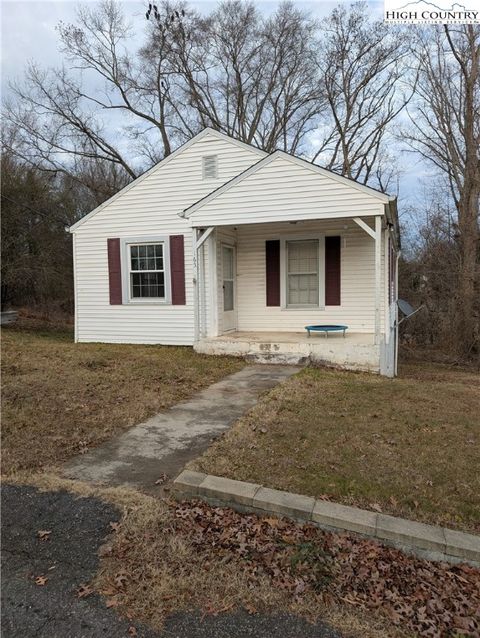 Photo of 165 Harris Avenue, Elkin, NC 28621 (MLS # 259490)