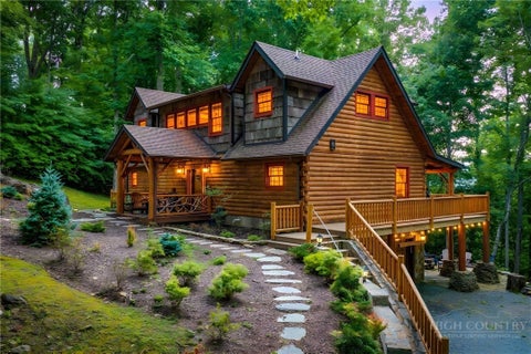 Photo of 875 Eagles Nest Trail, Banner Elk, NC 28604 (MLS # 263715)