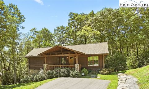 Photo of 176 High Hemlock Trail, Blowing Rock, NC 28605 (MLS # 251898)