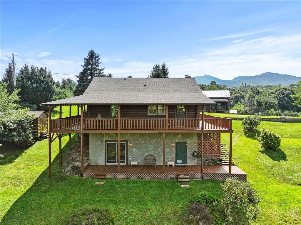 439 Apple Way Road
