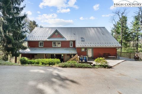Photo of 140 Split Rail Lane, Blowing Rock, NC 28605 (MLS # 255255)