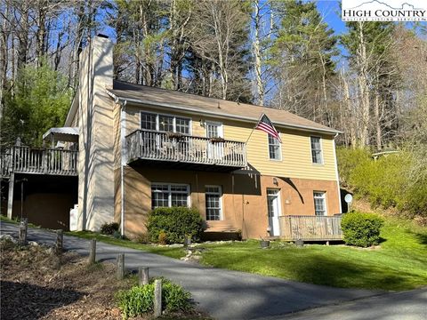 Photo of 181 Hampton Glade Road, Blowing Rock, NC 28605 (MLS # 255043)