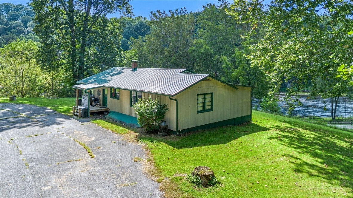 1446 Deacon Road