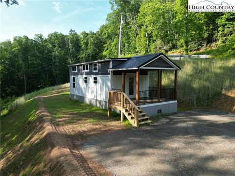 Photo of 269 Mining Ridge Road, Mountain City, TN 37983 (MLS # 258234)