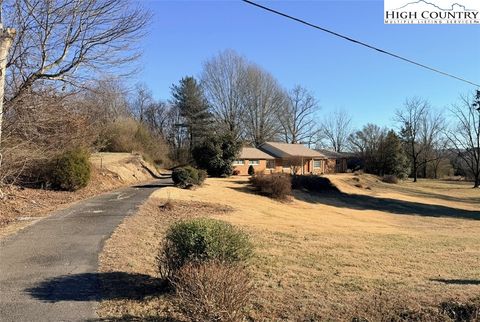Photo of 226 WHITE PLAINS Road, Roaring River, NC 28669 (MLS # 259719)