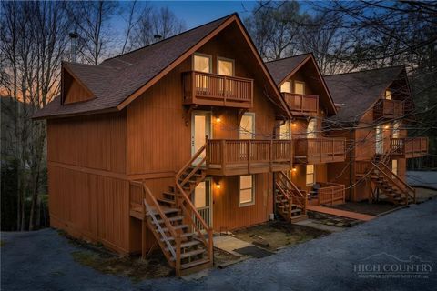 Photo of 102 Skiview Lane #1, Beech Mountain, NC 28604 (MLS # 261371)