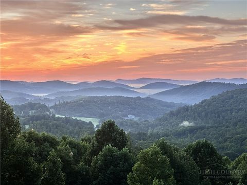 Photo of 692 Great Sky Drive, Todd, NC 28684 (MLS # 261734)