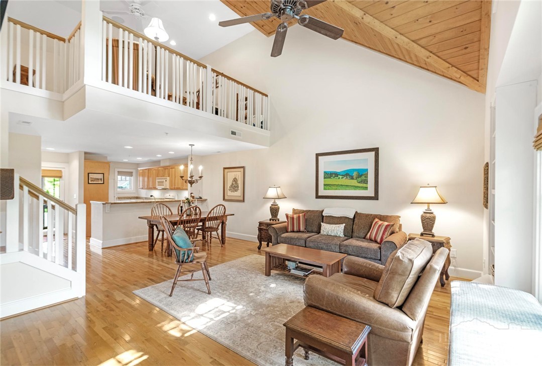 565 Peaceful Haven Drive M-4