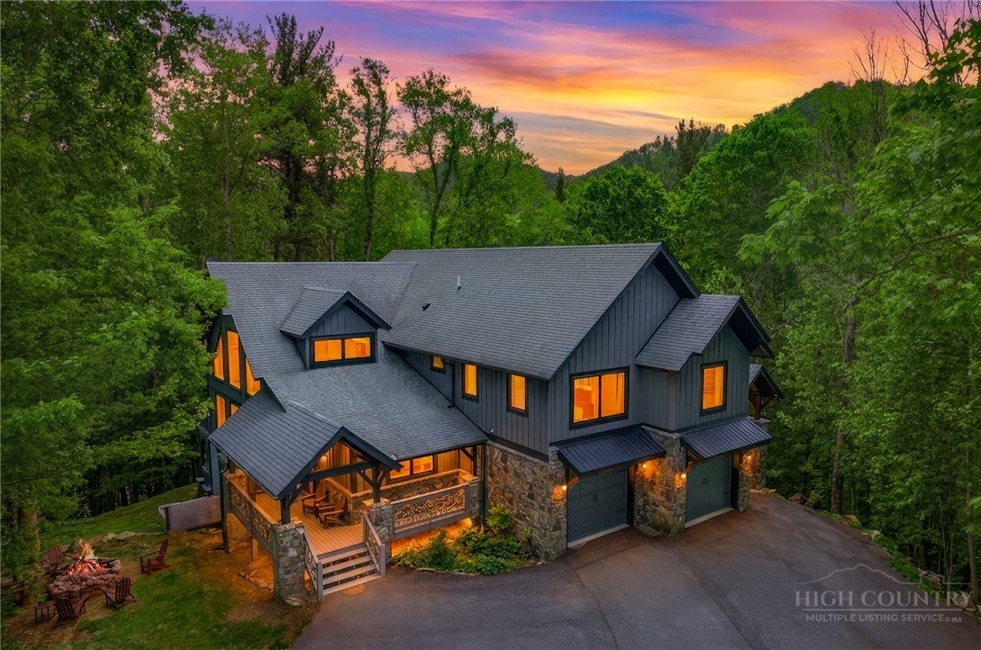 161 Hump View Trail