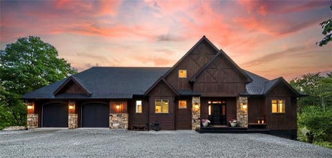 Photo of 211 Oz Road, Beech Mountain, NC 28604 (MLS # 262778)