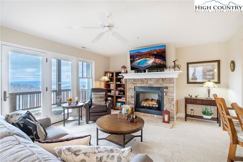 Photo of 942 Ridge Haven Parkway #R1221, Banner Elk, NC 28604 (MLS # 254333)