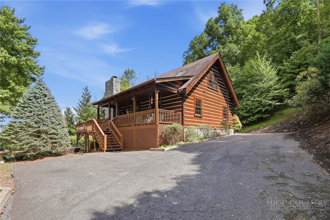 675 Ski Acres Drive