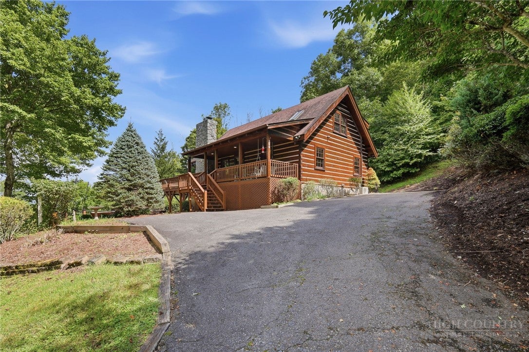 675 Ski Acres Drive