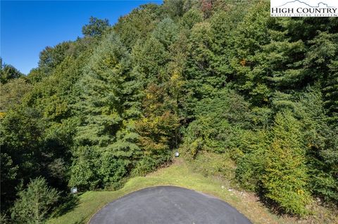 Photo of Lot 44 W Silver Springs Drive, Banner Elk, NC 28604 (MLS # 257406)
