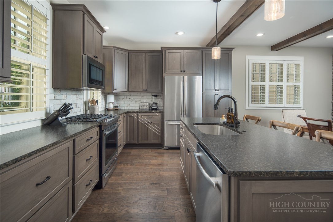 109 Dugger Ridge Trail