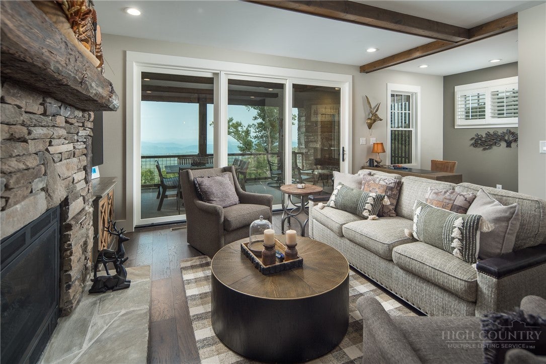 109 Dugger Ridge Trail