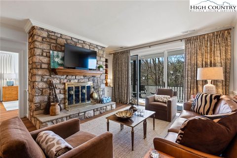 Photo of 170 Village Drive #5C, Blowing Rock, NC 28605 (MLS # 258097)